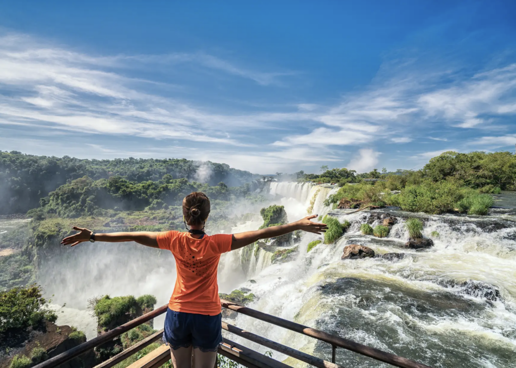 OS CONCELLOS DE CAMPO LAMEIRO, MORAÑA E PORTAS POÑERÁN EN MARCHA UN IRMANDAMENTO XUVENIL A TRAVÉS DUNHA VIAXE Ó PARQUE NATURAL DE IGUAZÚ, EN SUDAMÉRICA